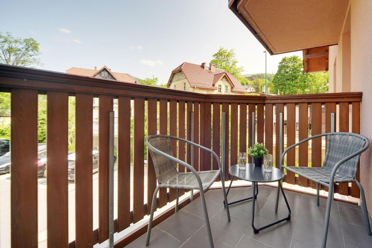 Apartamenty Sun Seasons 24 - Nad Lomnica 14 Centrum Карпач Екстер'єр фото
